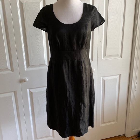 Banana Republic Dresses & Skirts - Banana Republic Black Linen Blend Shiny Sheath Dress Size 8 NWT